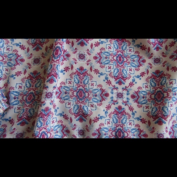 Xhilaration Flowy Top With Long Sleeves - Picture 2 of 8